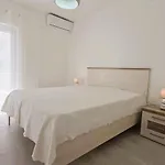 Lägenhet Starfish - Wifi - Air Con - 180 M From The By Bedzy Carvoeiro (Lagoa)