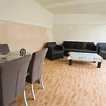 Lägenhet Starfish - Wifi - Air Con - 180 M From The By Bedzy *